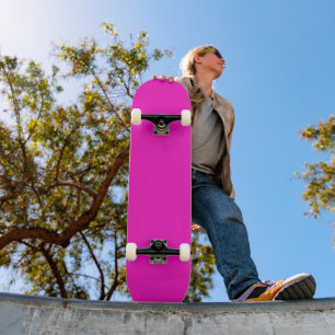 Modernes Minimalistisch schockierendes Hot Pink Skateboard
