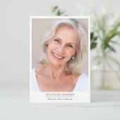 Modernes Minimalistisches 2-Foto-Beerdigung-Beilei Dankeskarte (Stehend Vorderseite)