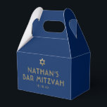 Modernes Minimalistisches Bar Bat Mitzvah Geschenkschachtel<br><div class="desc">Elegante moderne blau-goldene klassische Bar mitzvah oder Fledermaus Mitzvah personalisierte Gable Gvor Schachteln in blau und gold mit individuelle Name,  Datum und Star of David. Klicken Sie auf 'Weitere Anpassung',  um Schriftart,  Farben und Design zu bearbeiten. Wenden Sie sich an den Designer für Papiertrauben,  um passende Artikel zu erhalten.</div>