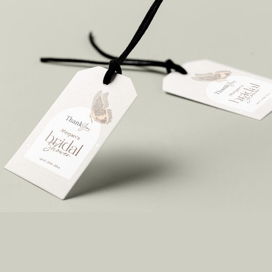 Modernes Minimalistisches Beige-Schmetterling-Brau Geschenkanhänger