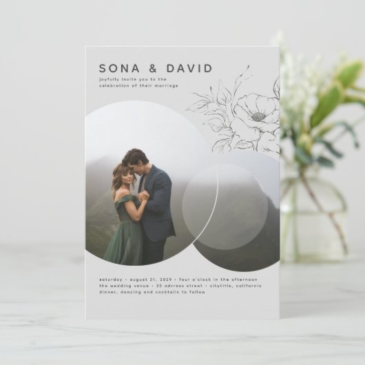 Modernes Minimalistisches Blumengrau-Hochzeitssemb Einladung (Stehend Vorderseite)