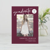 Modernes Minimalistisches Burgundy School Grad Par Einladung (Stehend Vorderseite)