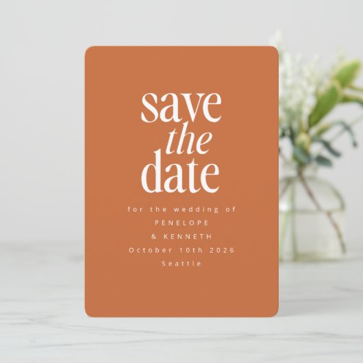 Modernes Minimalistisches Burnt Orange Rost Einfac Save The Date (Stehend Vorderseite)