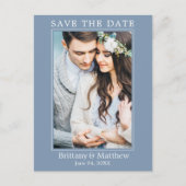 Modernes Minimalistisches Dusty Blue Save the Date Postkarte (Vorderseite)