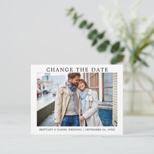 Modernes Minimalistisches Einfaches Ändern des Dat Postkarte (Stehend Vorderseite)