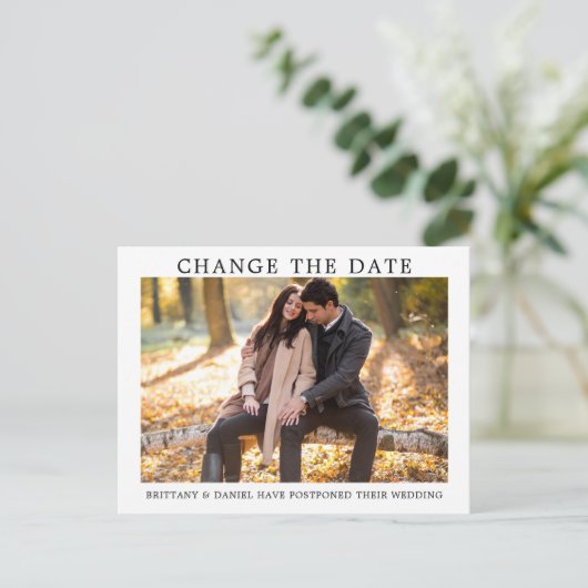 Modernes Minimalistisches Einfaches Ändern des Dat Postkarte (Stehend Vorderseite)