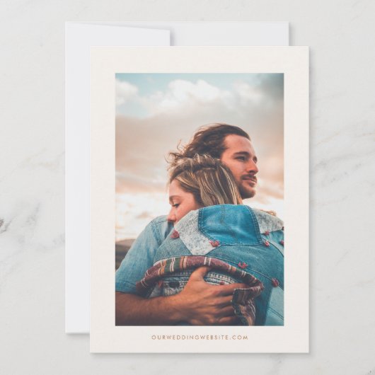 Modernes Minimalistisches Erdhochzeitungs-Foto Save The Date (Vorderseite)