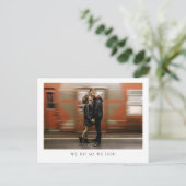 Modernes Minimalistisches Foto Ankündigungspostkarte (Stehend Vorderseite)