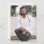 Modernes Minimalistisches Foto, das er getan hat A Einladung (Rückseite)
