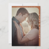 Modernes Minimalistisches Foto mit feinem Monogram Save The Date (Rückseite)