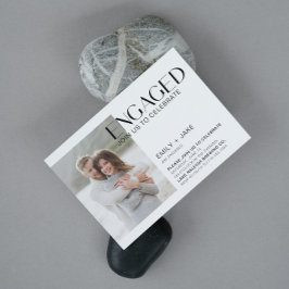 Modernes Minimalistisches Foto Schwarz-Weiß-Verlob Einladung