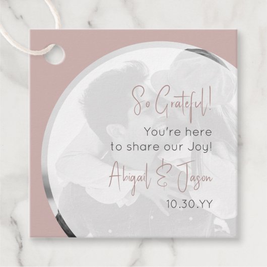 Modernes Minimalistisches Hochzeitskleid-Rose-Foto Geschenkanhänger (Vorderseite)