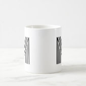 Modernes minimalistisches Monogramm Anfangsbuchsta Kaffeetasse (Mittel)