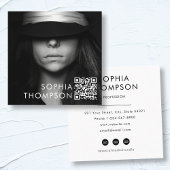 Modernes Minimalistisches QR-Code Berufliches Foto Quadratische Visitenkarte