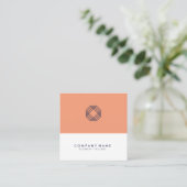 Modernes Minimalistisches sauberes Quadratische Visitenkarte (Stehend Vorderseite)