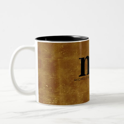 Modernes Minimalistisches Schwarz-Gold-Fohlen-Mono Zweifarbige Tasse (Links)