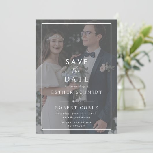 Modernes Minimalistisches Schwarz-Weiß-Overlay-Fot Save The Date (Stehend Vorderseite)