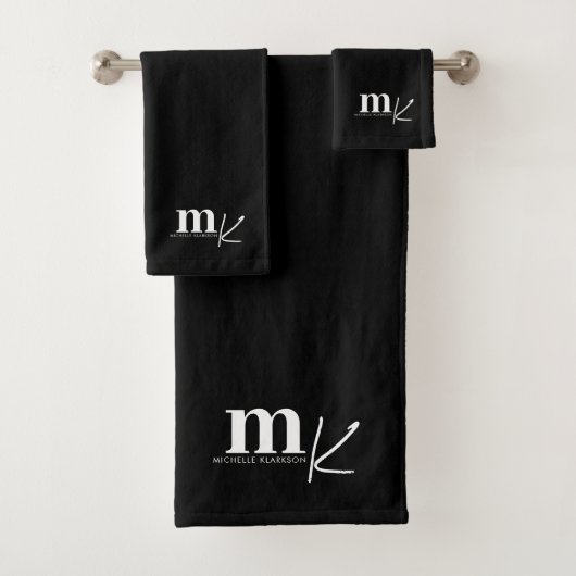 Modernes Minimalistisches Schwarz-weißes Monogramm Badhandtuch Set (Insitu)