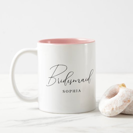 Modernes Minimalistisches Script Bridesmaid-Gesche Zweifarbige Tasse (Mit Donut)