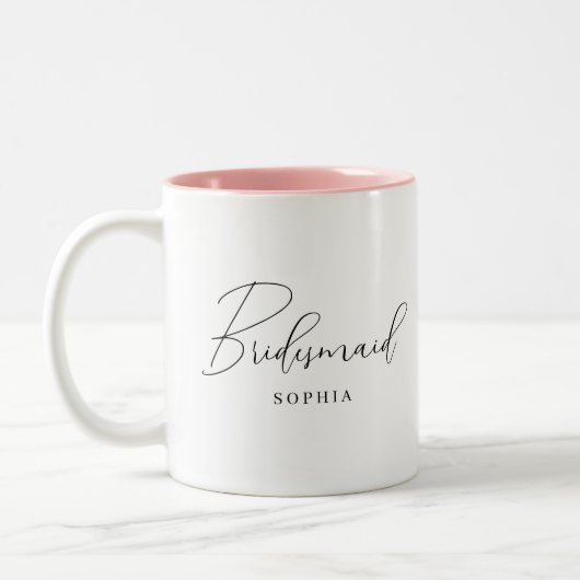 Modernes Minimalistisches Script Bridesmaid-Gesche Zweifarbige Tasse (Links)