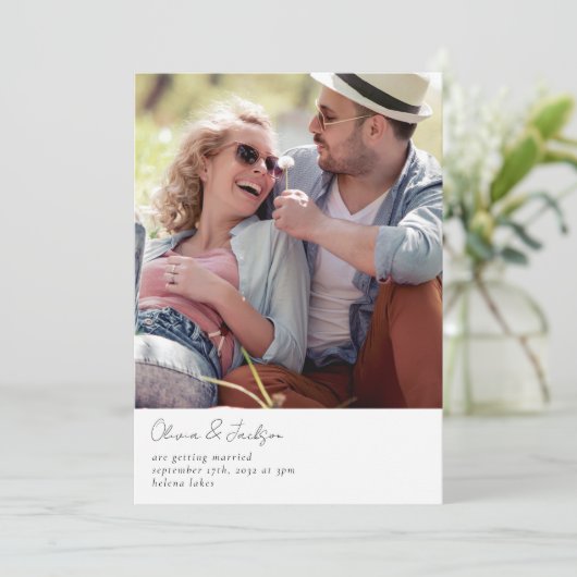 Modernes Minimalistisches Script Foto QR Code Hoch Einladung (Stehend Vorderseite)