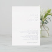 Modernes Minimalistisches Silver Traditional Weddi Folieneinladung (Stehend vorne)