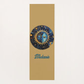 Modernes Minimalistisches Sonnenmongramm Yogamatte (Rückseite)