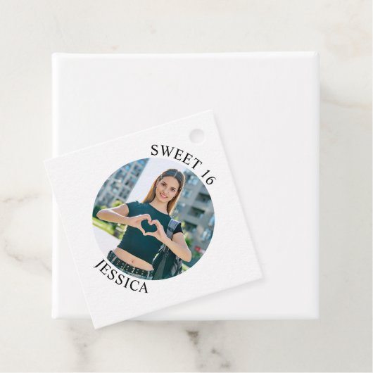 Modernes Minimalistisches Sweet 16 Birthday Circle Geschenkanhänger (Beispiel)