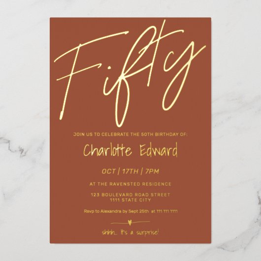 Modernes minimalistisches Terracotta-Foto überrasc Folieneinladung (Vorderseite)