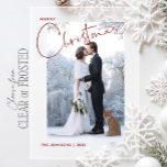 Modernes, Minimalistisches Weihnachts-Neuvermählte Acryleinladungen<br><div class="desc">Feiern Sie Ihr erstes Weihnachtsfest als Paar mit einem stilvollen, raffinierten Gruß, der den Zauber der Saison schön einfängt. Dieses Design mit einem atemberaubenden Foto der Neuvermählten vor einem frostigen Winterklima verkörpert das Wesen von Romantik und festlicher Freude. Das spielerische und elegante "Fröhliche Weihnachten"-Skript fügt eine zeitgenössische Touch hinzu, während...</div>