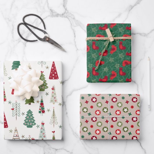Modernes Minimalistisches Weihnachtsbaum Set Rot G Geschenkpapier Set (Vorderseite)