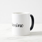Modernes Minimalistisches Weiß-Schwarz Verwandlungstasse (VorderseiteRechts)