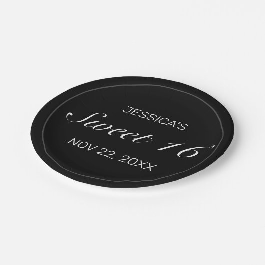 Modernes Minimalistisches Weißschwarzes Süß 16 Pappteller (Schrägansicht)