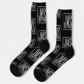 Modernes Mit Monogramm Muster | Schwarz und Weiß Socken (Linkes Detail)