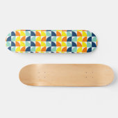 Modernes Mittelalter geometrisch Cool Skateboard (Horizontal)