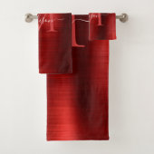 Modernes Mongram-Skript für Burgundy Red Brushed M Badhandtuch Set (Insitu)