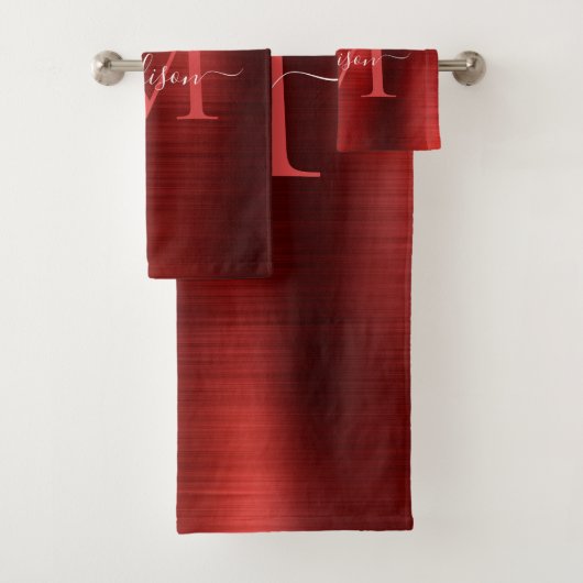 Modernes Mongram-Skript für Burgundy Red Brushed M Badhandtuch Set (Insitu)