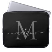 Modernes Monogram Black Gray Silver Girly Script Laptopschutzhülle (Vorderseite)