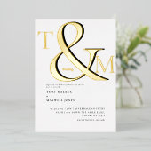 Modernes Monogram Black & White Wedding Gold Folieneinladung (Stehend vorne)