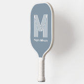 Modernes Monogram Dusty Blue Pickleball Paddel Schläger (Links)