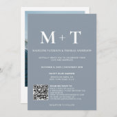 Modernes Monogram Dusty Blue QR Code UAwg Wedding Einladung (Vorne/Hinten)