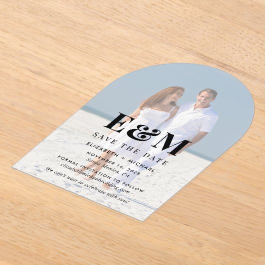 Modernes Monogram-Foto Save the Date Acryleinladungen (Ablage )