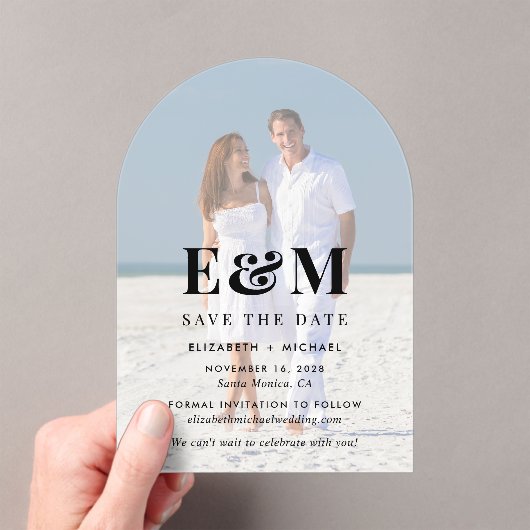 Modernes Monogram-Foto Save the Date Acryleinladungen (Insitu (Handheld))