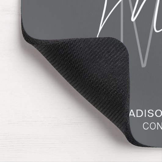 Modernes Monogram Logo Grau Consultant Mousepad (Ecke)