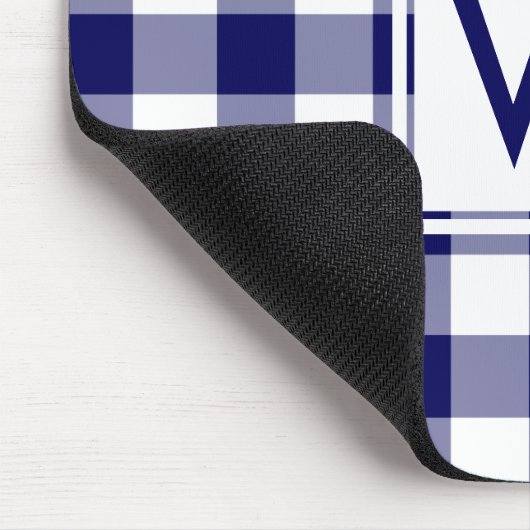 Modernes Monogram Navy Blue & White Gingham Muster Mousepad (Ecke)