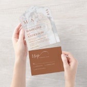 Modernes Monogram Terracotta Overlay Foto Wedding All In One Einladung (Abreißtisch)