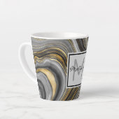 Modernes Monogramm aus Gold und Grau Agate Geode Milchtasse (Linke Ecke)
