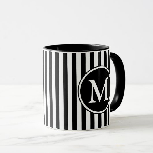 Modernes Monogramm aus schwarzem und weißem Streif Tasse (VorderseiteRechts)