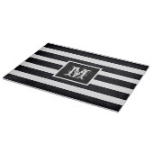 Modernes Monogramm elegantes Schwarz-Weiß-Streifen Schneidebrett (Ecke)