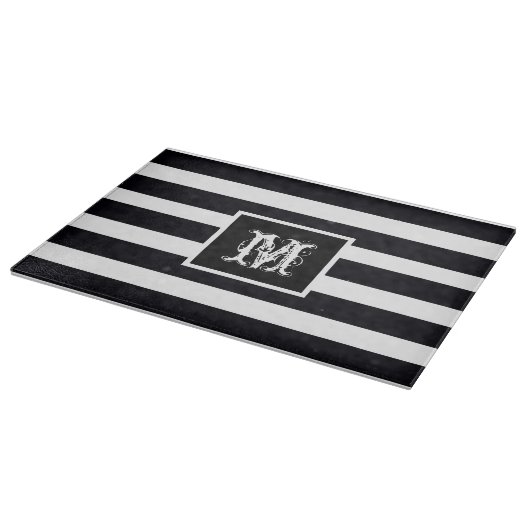 Modernes Monogramm elegantes Schwarz-Weiß-Streifen Schneidebrett (Ecke)